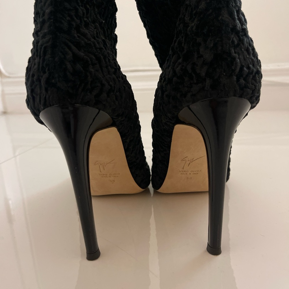 Giuseppe Black soft Textured Ankle Boots - Picture 4 of 5